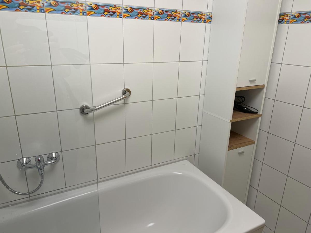 Jena City Apartment, Balkon, Sonnig, Wifi, Parkplaetze, Naehe Zentrum Ngoại thất bức ảnh